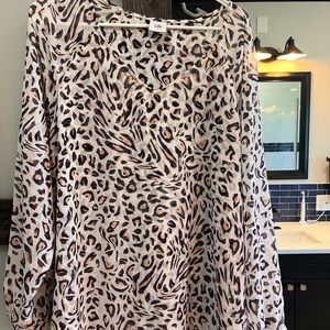 Carol Anderson by invitation, animal print pink V-neck blouse in size large
